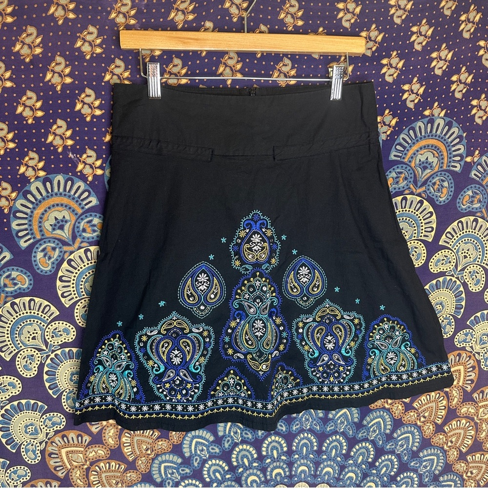 🦋5/20$🦋 embroidered floral skirt